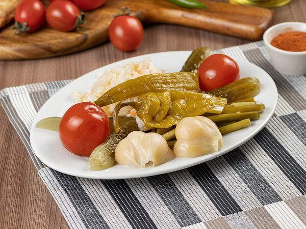 Грузинский дворик - Букет из маринованных овощей