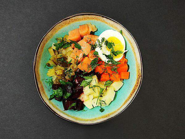 Блин & Coffee - Винегрет с лососем