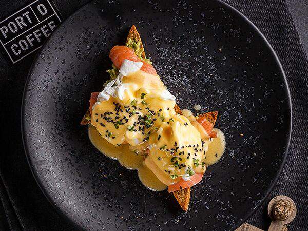 Port o Coffee - Яйцо пашот с лососем