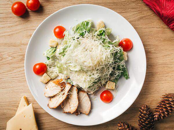 Русская кухня - Салат Зеленец с курицей