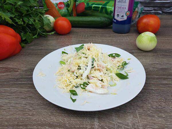 Ланч-кафе Baza Plaza - Салат с ветчиной и сыром