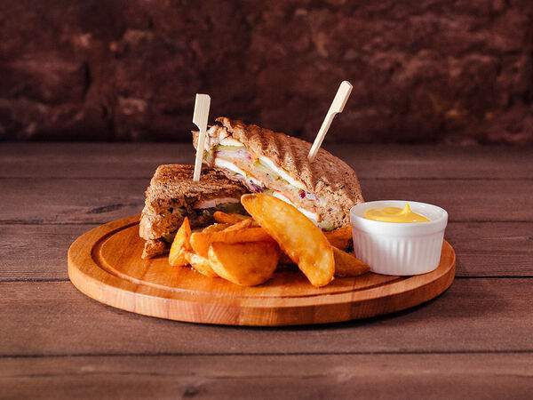 Husky bar - Сэндвич Клаб с бужениной