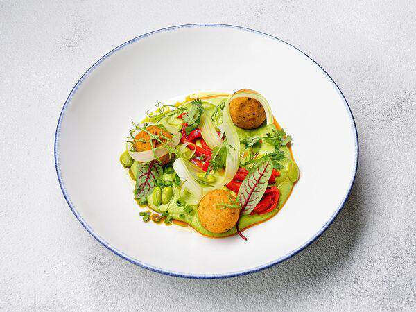 Базилик - Хумус из бобов эдамаме