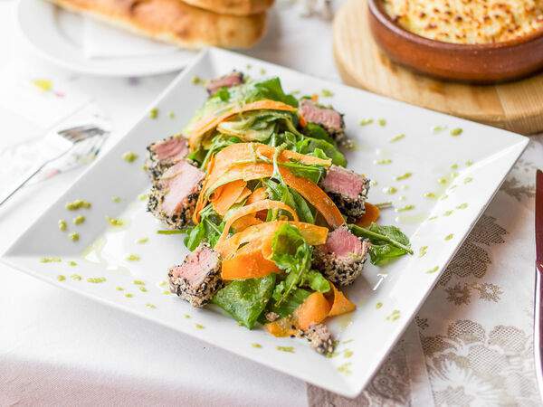 Хачапурная №1 - Салат из тунца