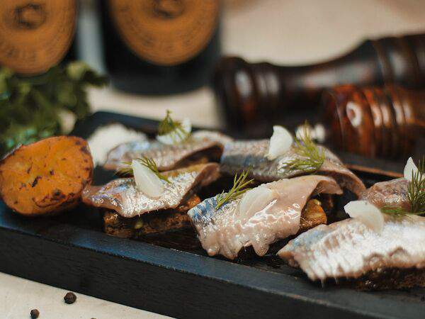 Dirty boots irish pub - Сельдь иваси