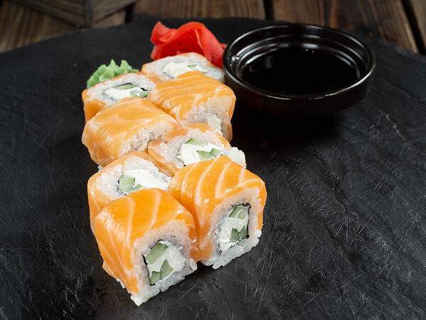 Крафт-кафе Вжарим - Ролл Филадельфия