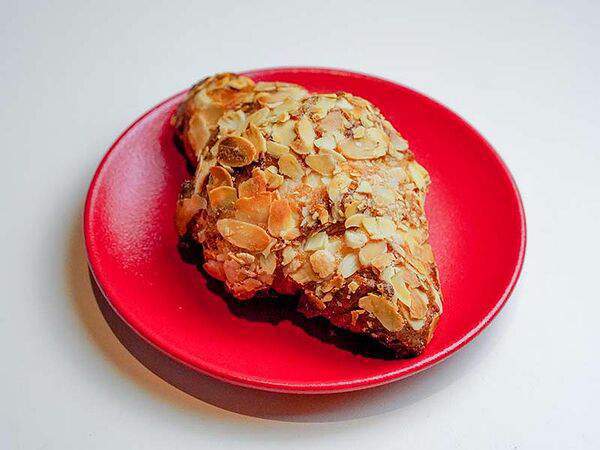 The Bun - Круассан миндальный