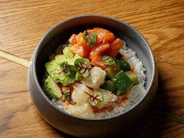 Wong Kar Wine - Поке с лососем и помело