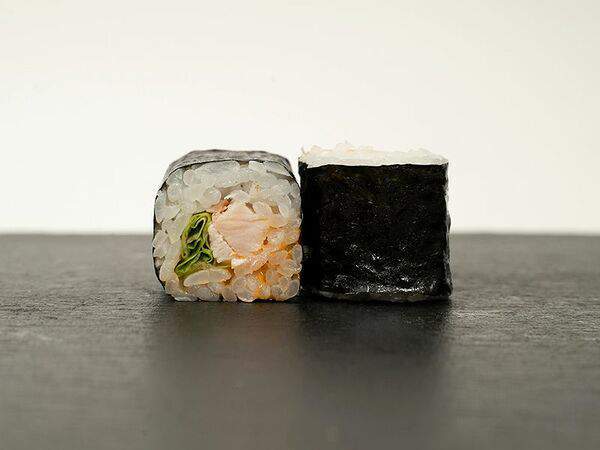 Kioto - Острый ролл с копченой курицей