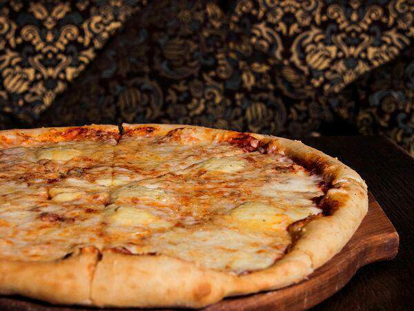 Трибуна - Пицца Четыре сыра