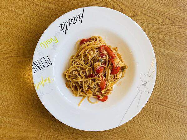 Изюм - Спагетти с курицей и сладким соусом