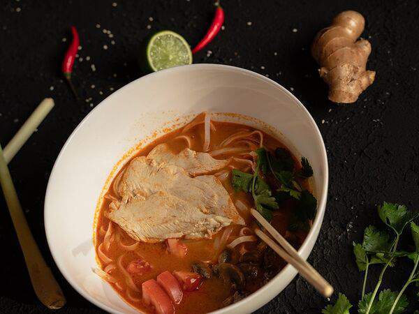 Рамен между нами - Суп Рамен Том ям с курицей