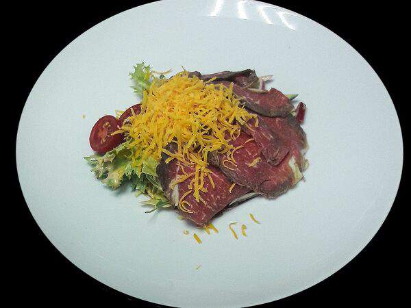 Хата - Шеф-салат из ростбифа с соусом гриль