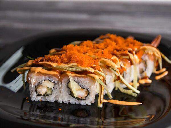 Авокадо - Ролл с креветкой в темпуре