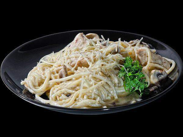 Японка - Спагетти с грибами и курицей