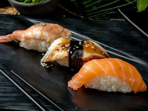 Кухня Момо - Суши с креветкой