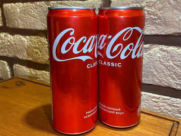 Burger shop - Coca-Cola Classic