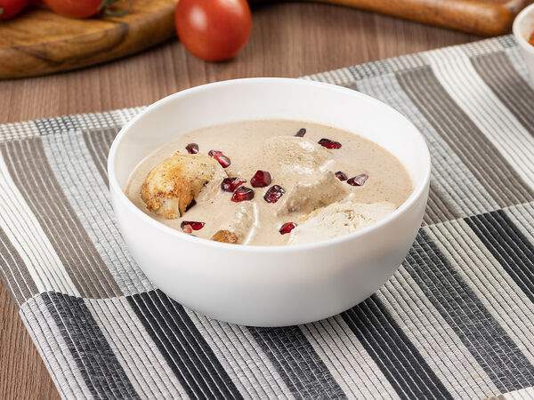 Грузинский дворик - Сациви из курицы