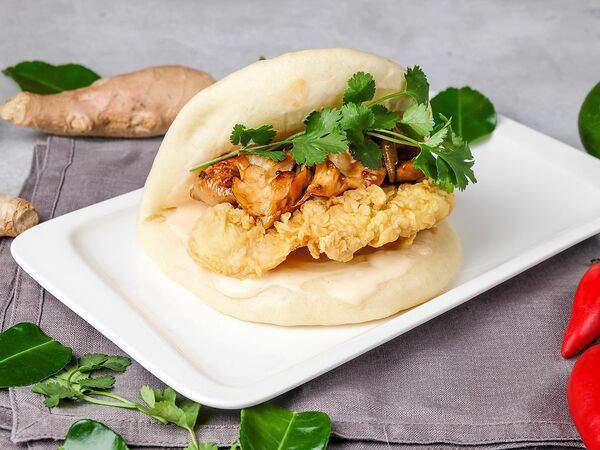 Kung Pho - Бао бургер с курицей