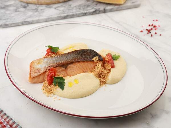 Pinzeria by Bontempi - Филе лосося с пюре из сельдерея