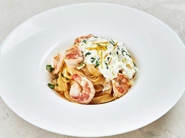 Centrale - Тальятелле с креветками и страчателлой