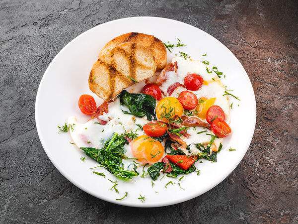 Corner Grill - Яичница с 3 видами сыра