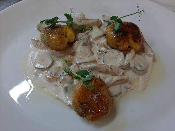 Катюша - Осетрина по-строгановски