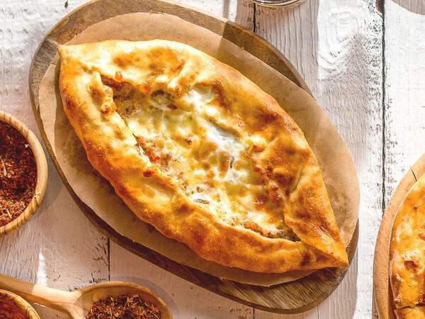 ХочуПури - Хачапури с мясом телятины и хмели-сунели