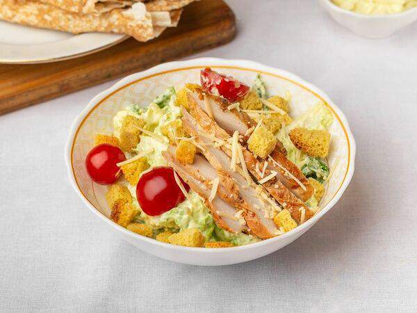 Шашлычный дворик - Салат Цезарь с курицей