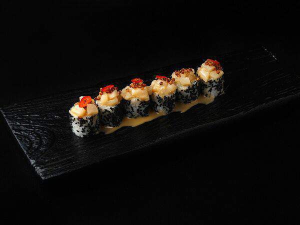 Кабуки - Ролл с гребешком и кокосовым соусом