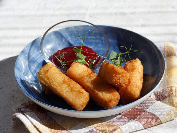 Большой Плов - Сырные палочки с клюквенным соусом