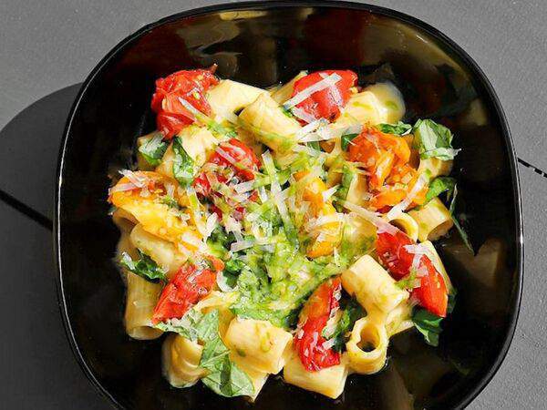 Technica - Ригатони с четырьмя видами сыра