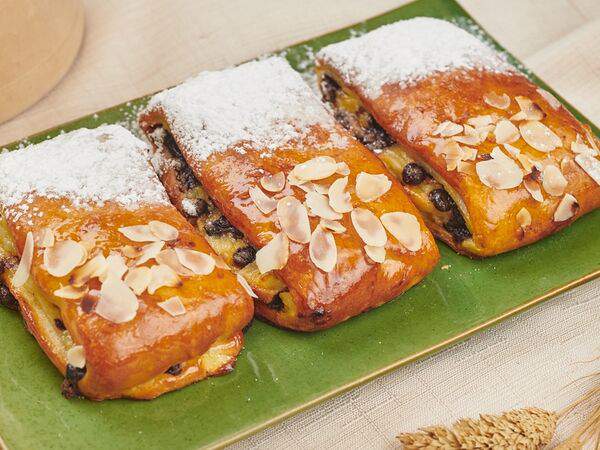 Ресторан Доставки Мамуля - Булочка с заварным кремом и шоколадом