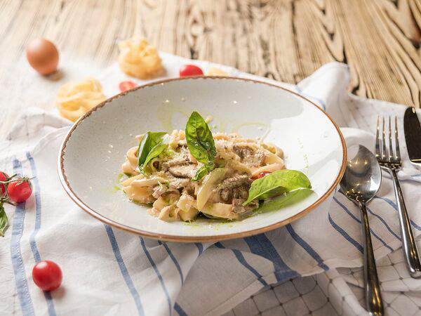 Сентропе - Паста с телятиной и трюфельной заправкой