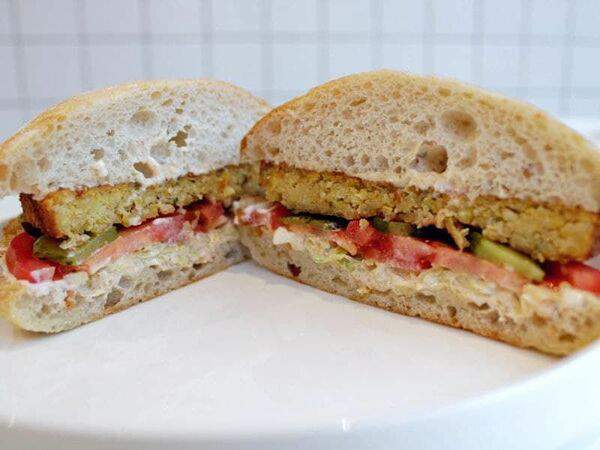 Lobby Street Food - Бургер Вегги с фалафелем