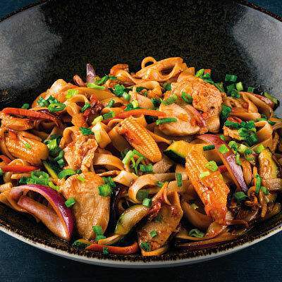 Маруми - Пшеничная лапша с куриным филе в сливовом соусе