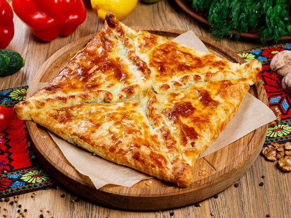 Мангал & гриль - Хачапури слоеное с сыром сулугуни