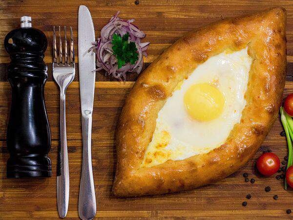 Мадлоба - Хачапури по-аджарски