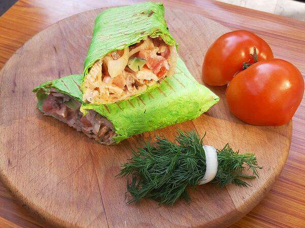 Сытоешка - Шаурма в чесночном лаваше со свининой