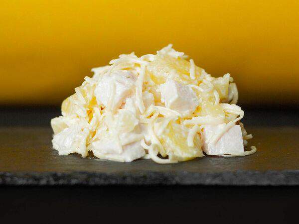 Царь Картошка - Салат с копченой грудкой и ананасом