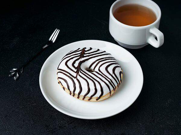 Goodfastfood1 - Донат с глазурью и ванильным кремом