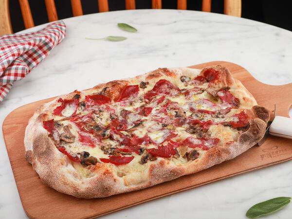 Pinzeria by Bontempi - Пинца Брезаола и трюфель