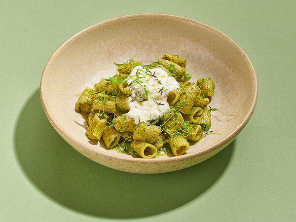 Мука & Вода - Паста с песто и страчателлой