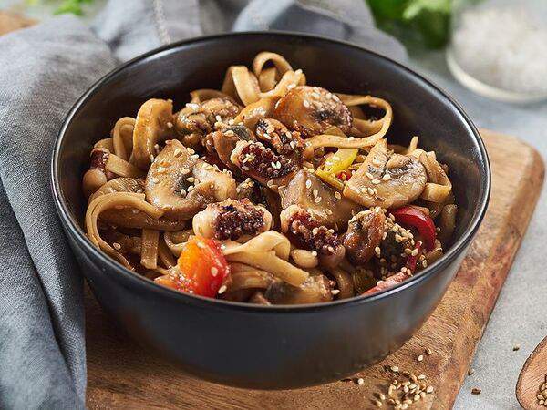 #Trava кофейня со вкусом - Вок с креветками и кальмарами