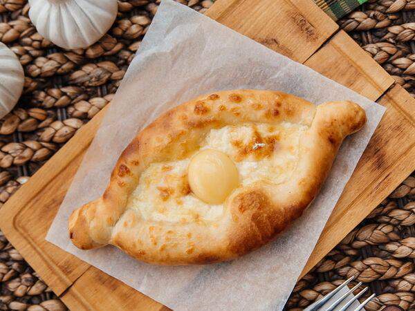 Кинза - Хачапури по-аджарски