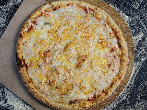 Local pizza - Четыре сыра