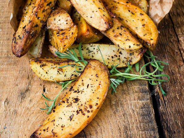 Grey Bear Pub - Картофельные дольки, запечённые с травами