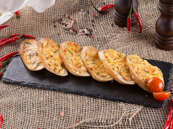 Premier & Only - Ароматные греночки из багета