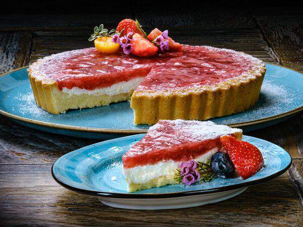 Кондитерский цех - Клубнично творожный пирог