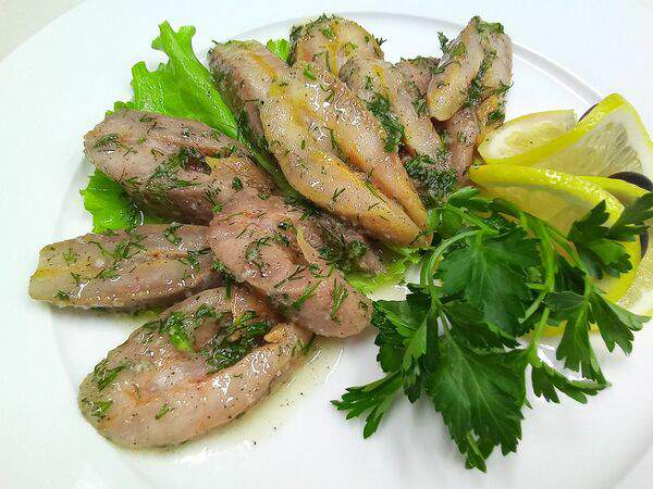 Старый двор - Стерлядь маринованная